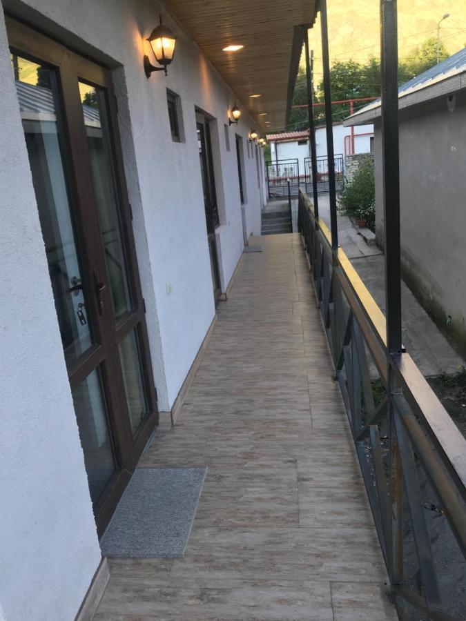 Soso Burduli'S Guesthouse كازباجي المظهر الخارجي الصورة