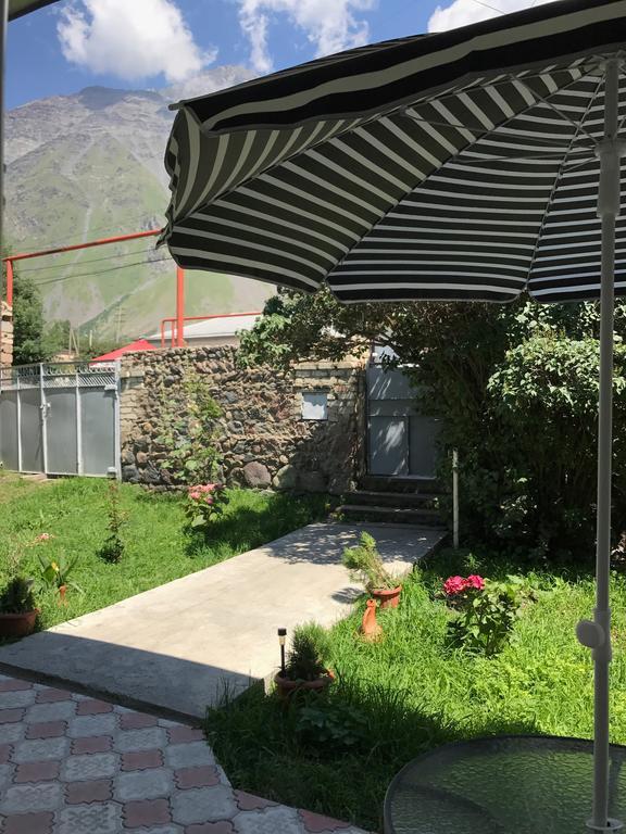Soso Burduli'S Guesthouse كازباجي المظهر الخارجي الصورة
